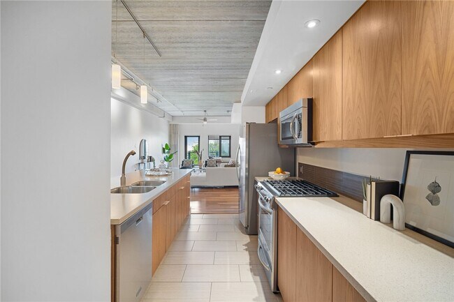 Foto del edificio - 309 E 5th St