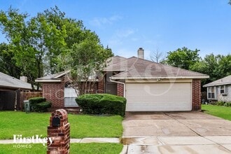 Building Photo - 6317 Brookcrest Dr