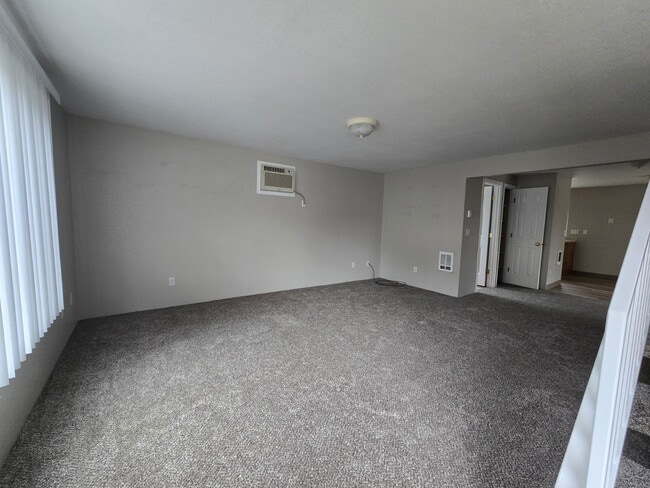 Foto del edificio - 110 NE Atkinson Ct