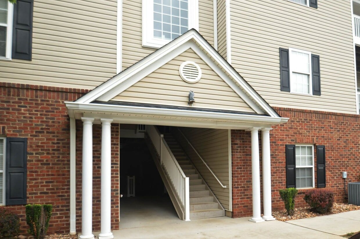 2 Bedroom furnished Condo in Cornerstone -... - 2 Bedroom furnished Condo in Cornerstone -...