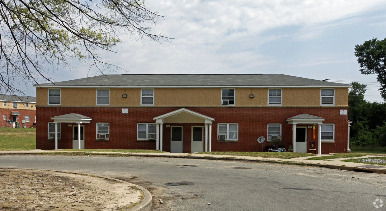 Foto del edificio - Creighton Court