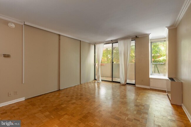 Building Photo - 224-30 W Rittenhouse Square