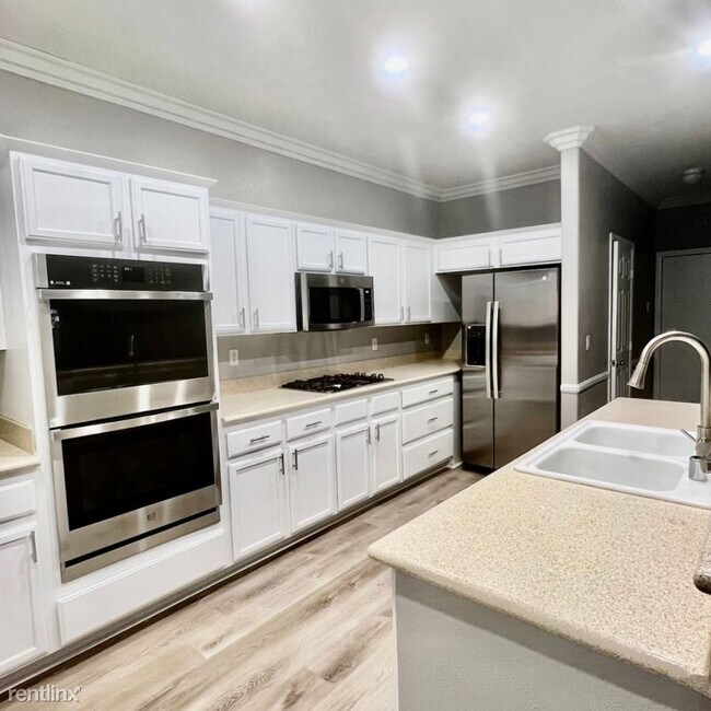 Building Photo - 4 br, 2.5 bath House - 3520 Tertulia Avenu...