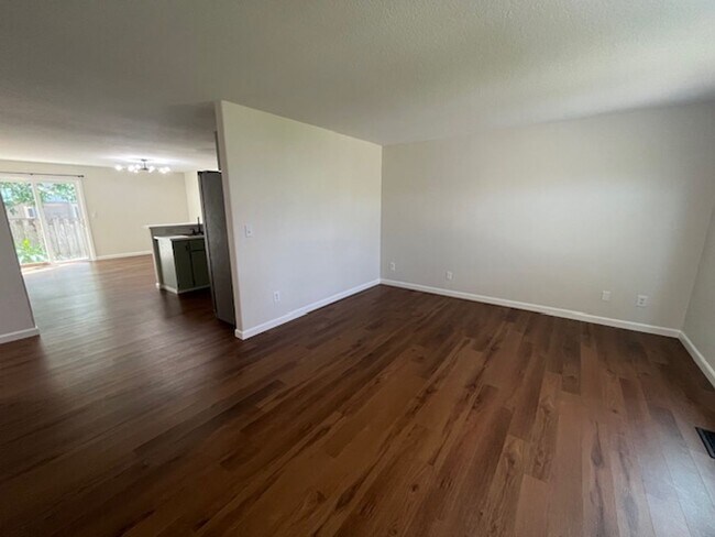 Foto del edificio - 3 Bedroom 2 Bath Lafayette OR 97127