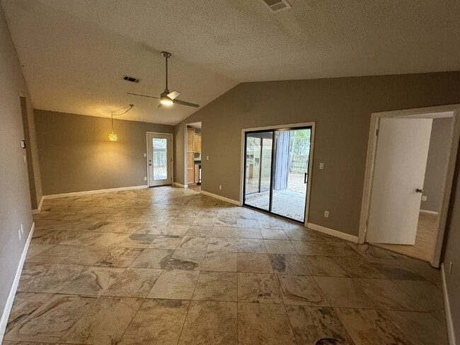 Building Photo - 3 Bedroom, 2 Bathroom Rental in Pensacola ...