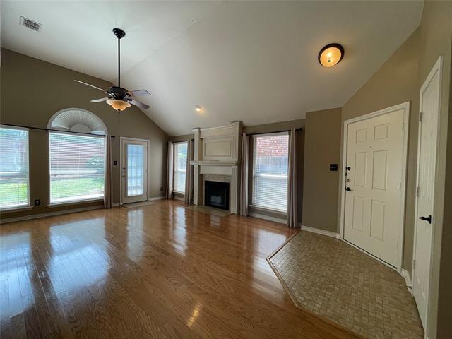 Foto del edificio - 2220 Wembley Wood Ln