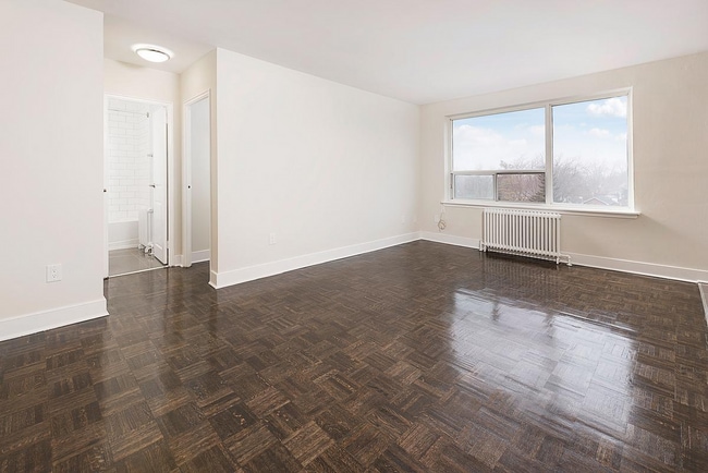 Building Photo - 1636 Gerrard Street East