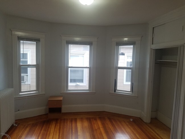 Foto del edificio - 394 Ashmont St