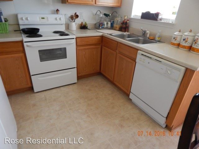 Building Photo - 8426 Adams Hill Dr