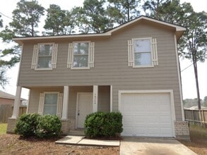 Building Photo - 16746 Fallen Timbers Dr