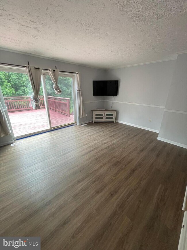 Foto del edificio - 8538 Pine Run Ct