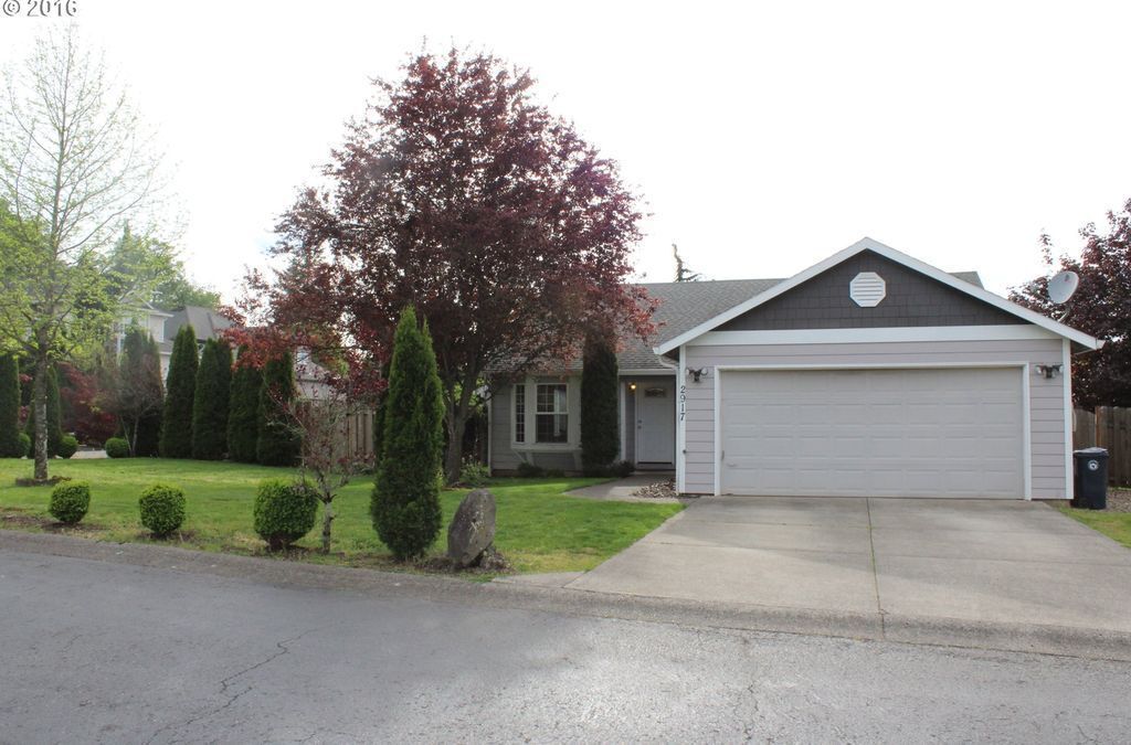 Photo - Beautiful Prune Hill Single Level Home on Corner Lot for Lease - 2917 NW Watkins Ct