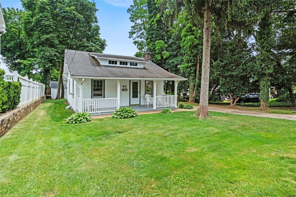 Primary Photo - 65 Mountain Ave