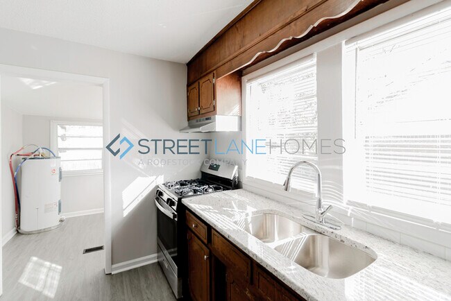 Building Photo - PICK YOUR GIFT OF $200 OFF YOUR FIRST FULL...