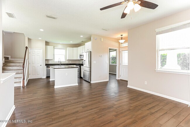 Building Photo - 338 Vineyard Ln