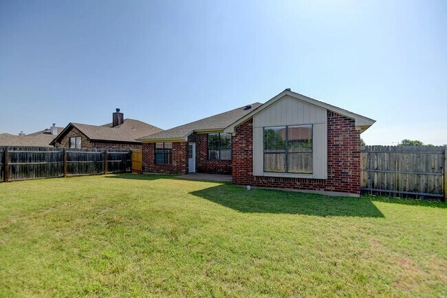 Building Photo - 16301 Osceola Trl