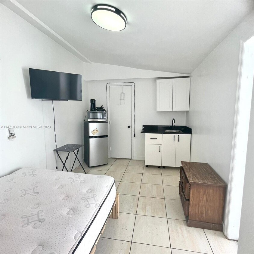 18341 NE 20th Pl, North Miami Beach, FL 33179 House Rental in North