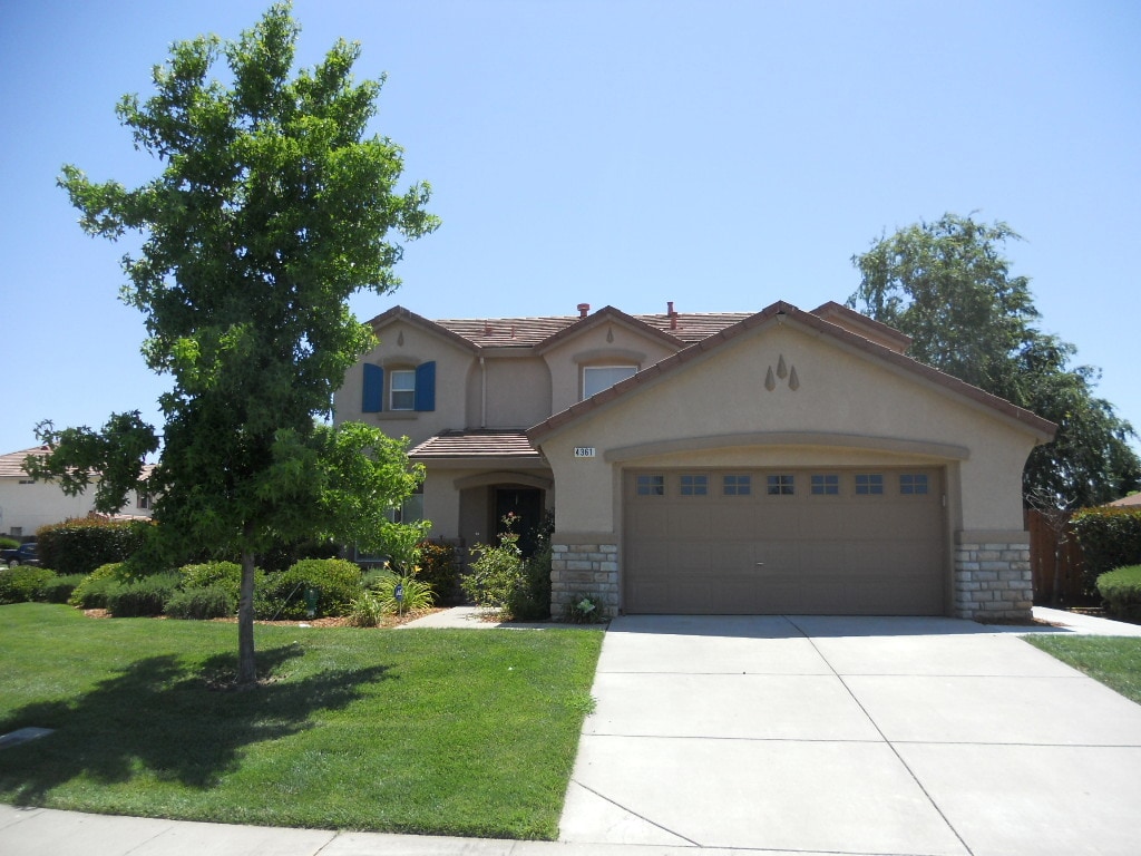 Primary Photo - LARGE CORNER LOT 2 STORY 4 BED HOME IN MATHER