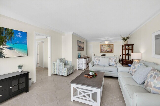 Building Photo - 4511 S Ocean Blvd