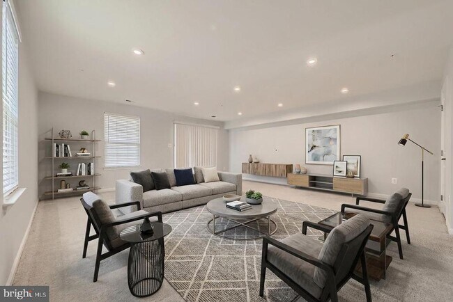 Foto del edificio - 2911 Stagg Ln