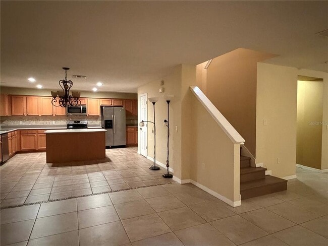 Building Photo - 256 Canna Dr