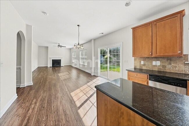 Foto del edificio - 2914 Watercrest Dr NW