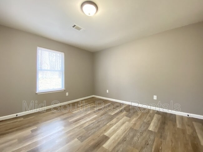 Building Photo - 2008 Romine Rd