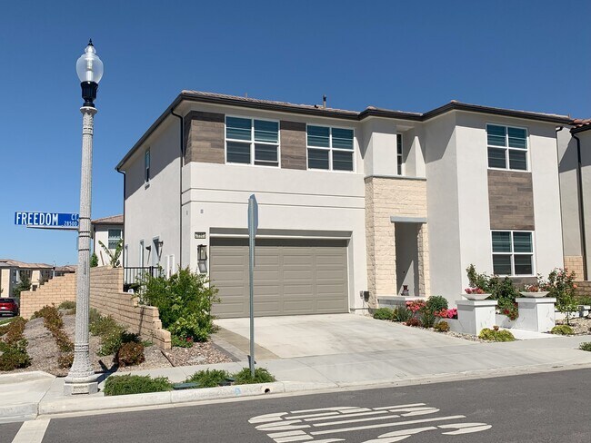 Building Photo - 28503 Freedom Ct