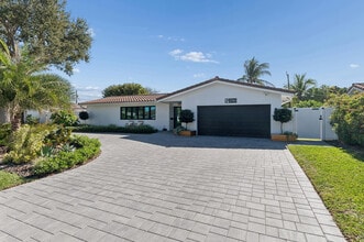 Building Photo - 2740 NE 40th Ct