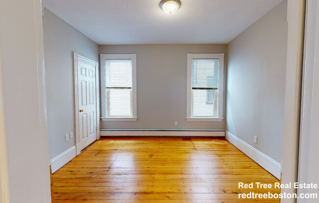 Building Photo - 9 Beacon St