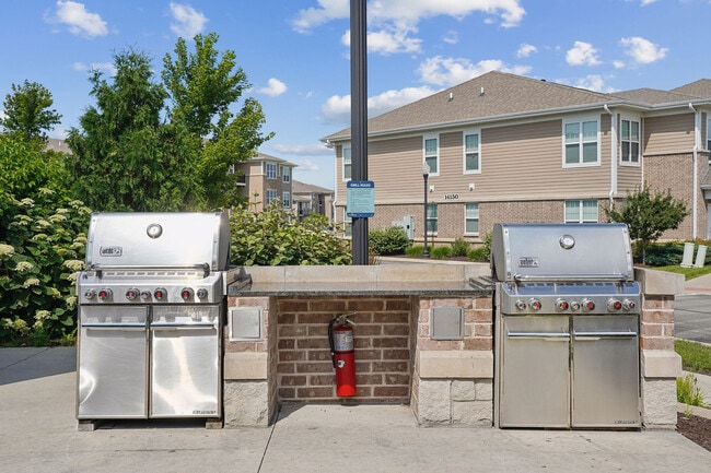 Highland Ridge apartments — community photo - Highland Ridge