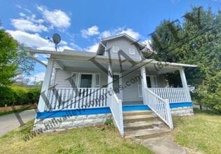Building Photo - 455 S 23rd St