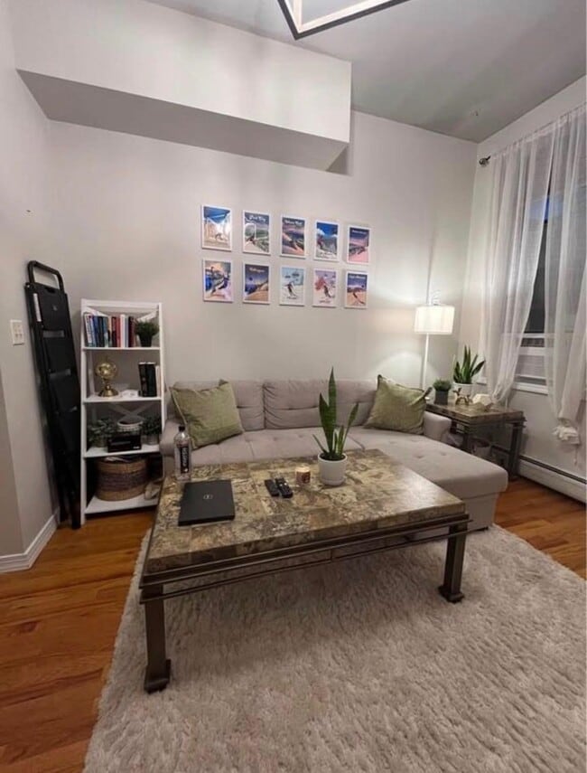 Building Photo - 1013 Park Ave