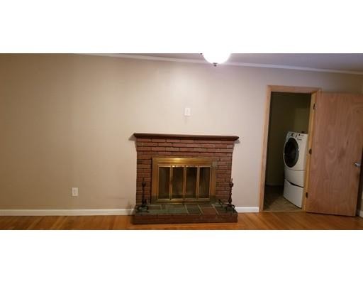 Building Photo - 134 Malburn St