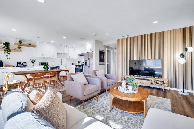 Building Photo - 2361 Gonzaga Ln