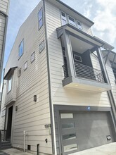 Building Photo - 1535 W 24th St