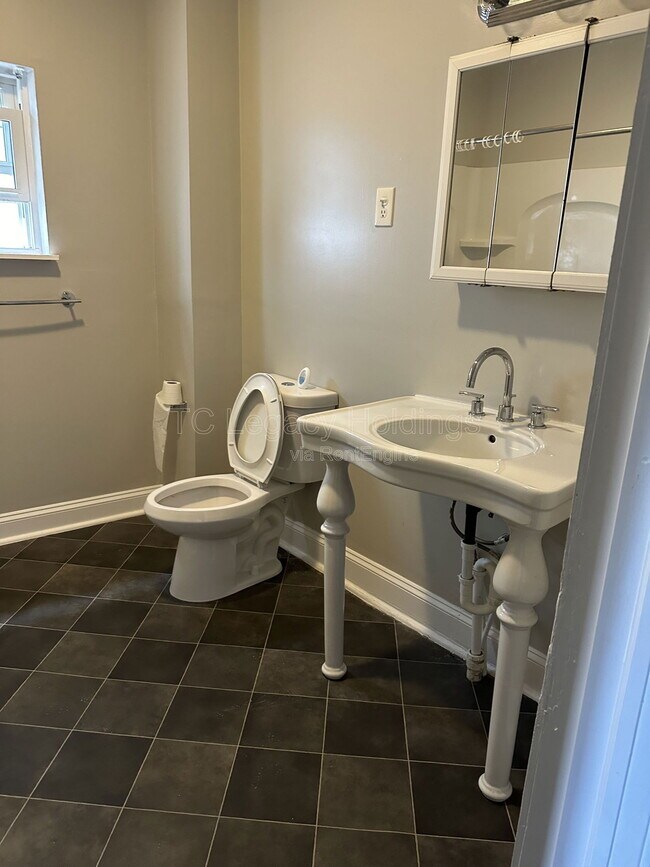 Building Photo - 123 Washington Ave