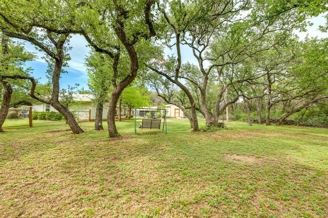 Building Photo - 418 Grand Prairie Cir