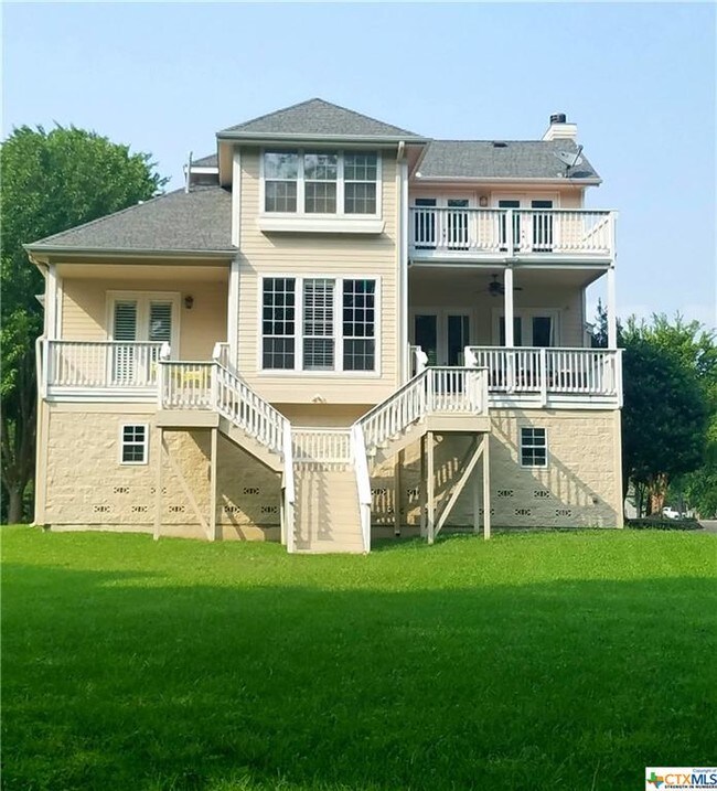 Foto del edificio - 423 Fair Ln