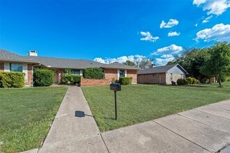 Building Photo - 4724 Berridge Ln