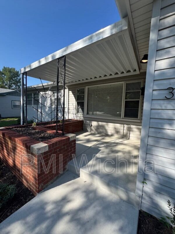 Building Photo - 3315 S Hiram St