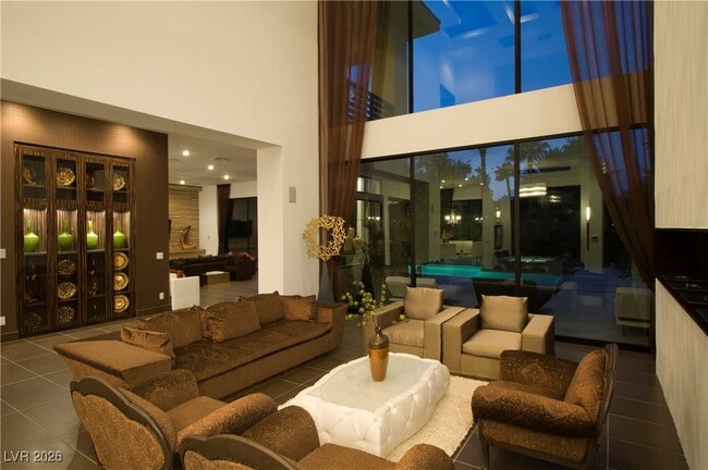 Foto del edificio - 7418 Yonie Ct