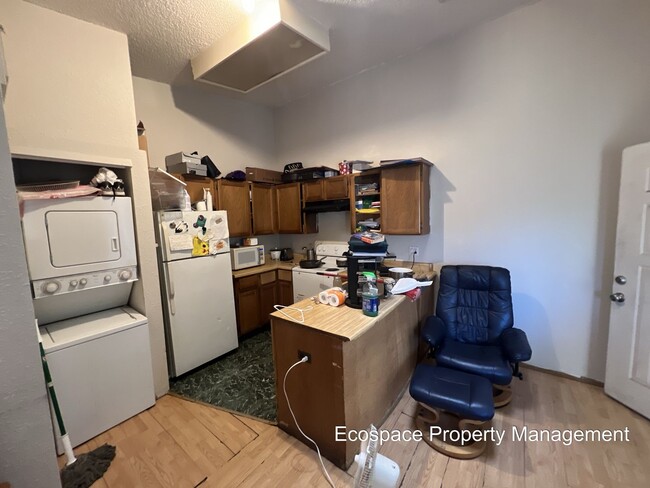 Building Photo - Studio Apartment in the Sable Cove Condomi...