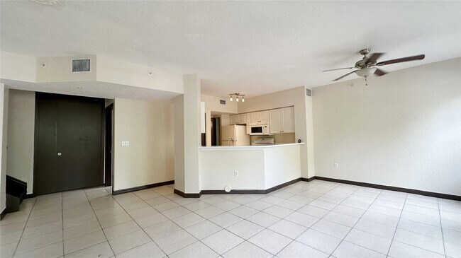 Foto del edificio - 6704 W Sample Rd