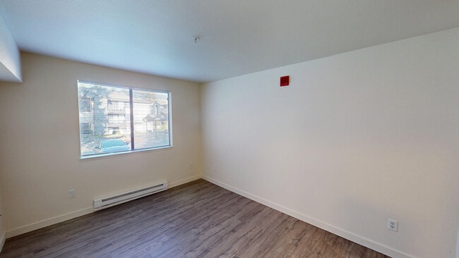 Interior Photo - Crown Pointe