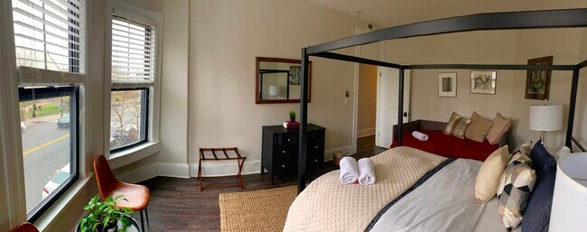 Building Photo - 1520 Tremont St