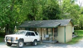 Foto del edificio - 90-100 Weaverville Rd