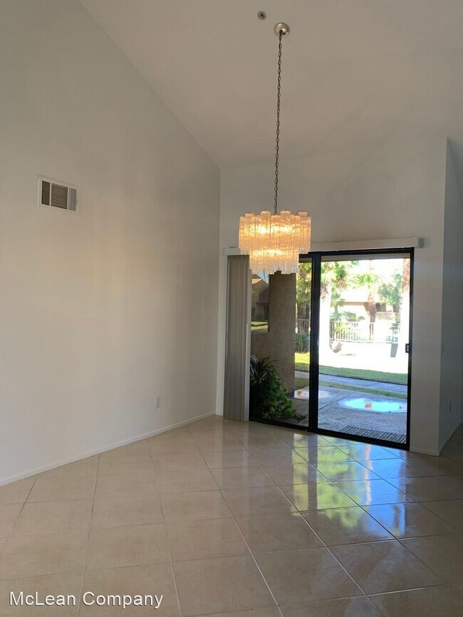 Foto del edificio - 3 br, 2 bath House - 2950 Escoba Drive Apt F
