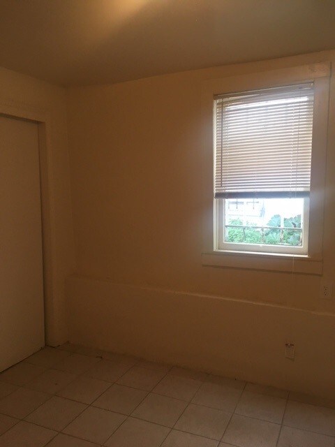 Building Photo - 880 37th St