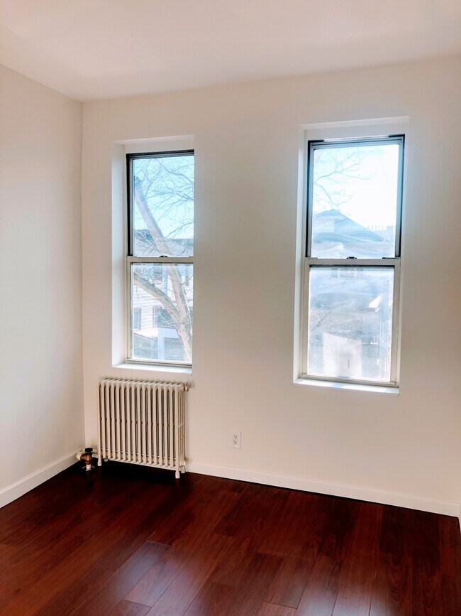 Foto del edificio - 2171 72nd St